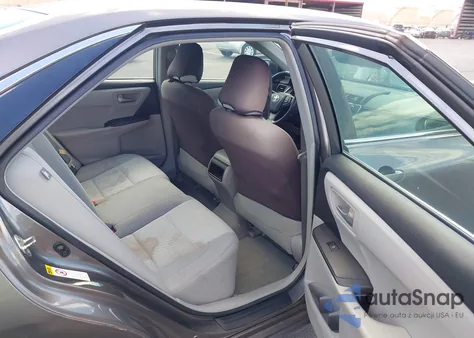 2015 Toyota Camry Le z USA, uszkodzony, nr VIN 4T1BF1FK6FU899000